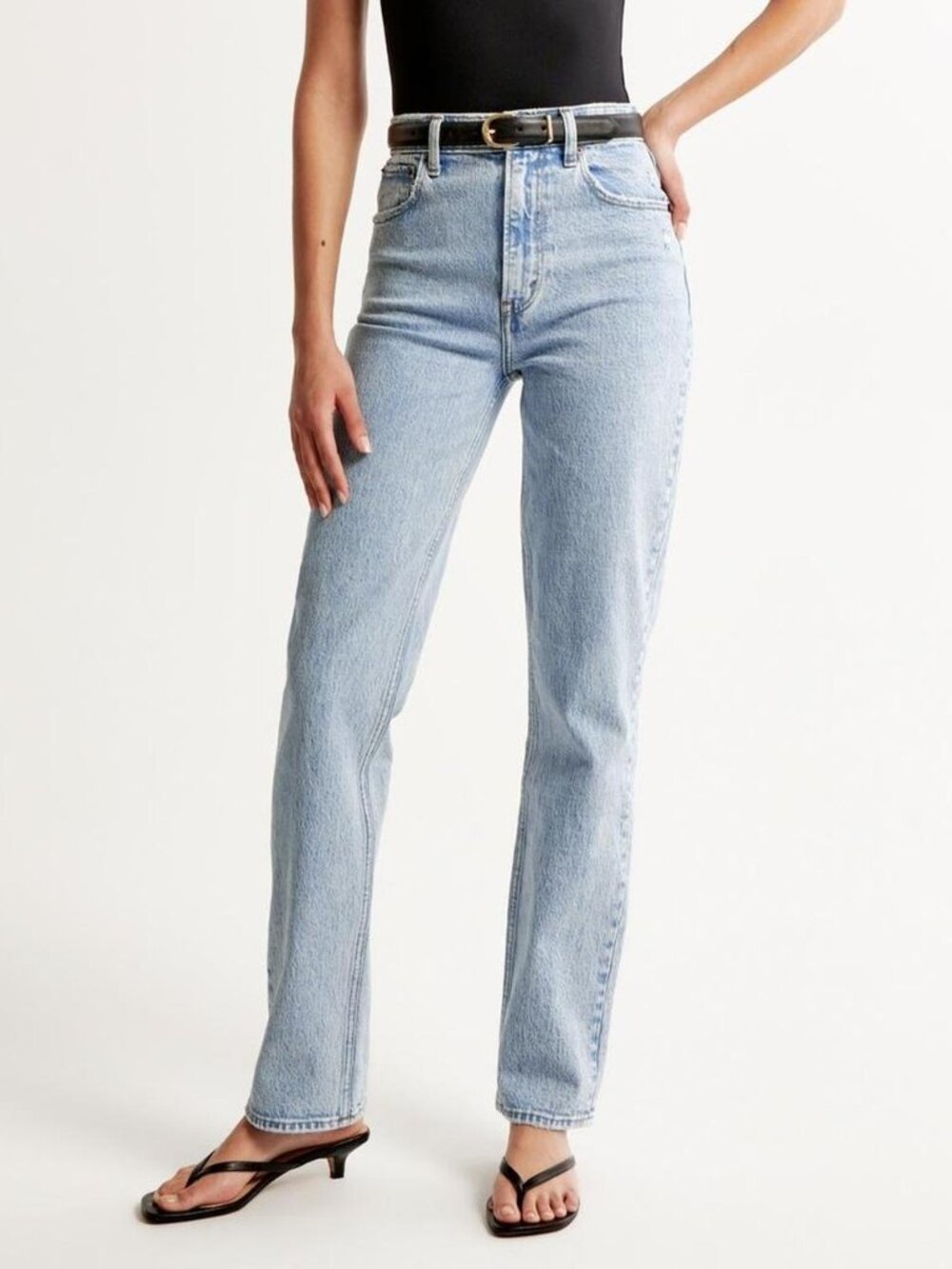 Abercrombie & Fitch Jeans 90's Straight Ultra High Rise Raw Hem size 27/4 L